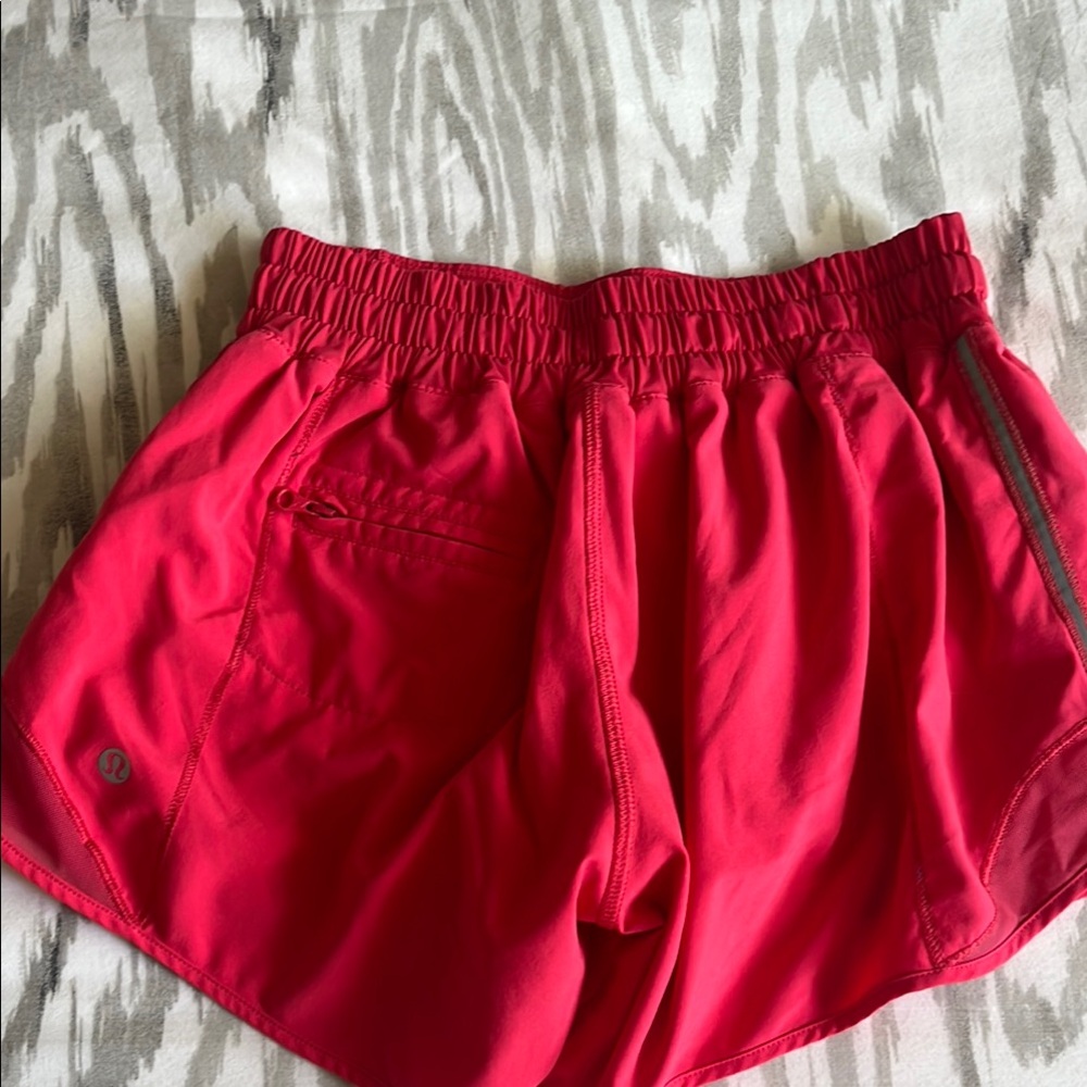 Lululemon Hotty Hot Shorts 2 - Picture 3 of 8